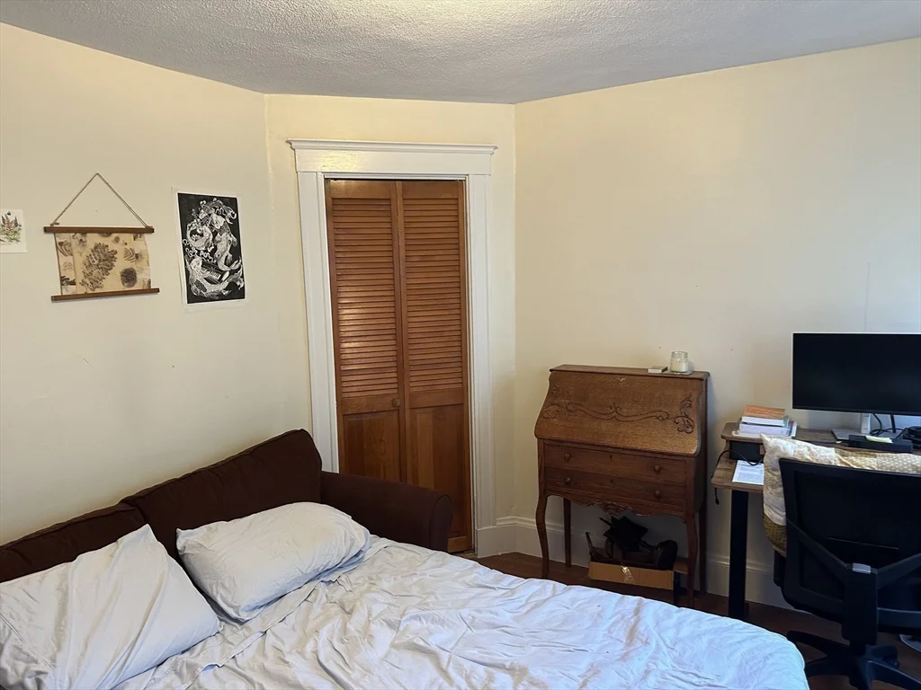 2 bed, 1 bath apartment for rent at 3 Acton St Unit 1, Arlington Heights — photo 10 of 17
