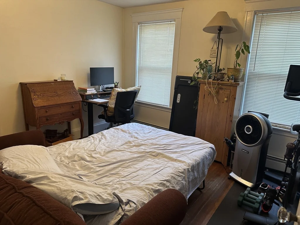 2 bed, 1 bath apartment for rent at 3 Acton St Unit 1, Arlington Heights — photo 7 of 17