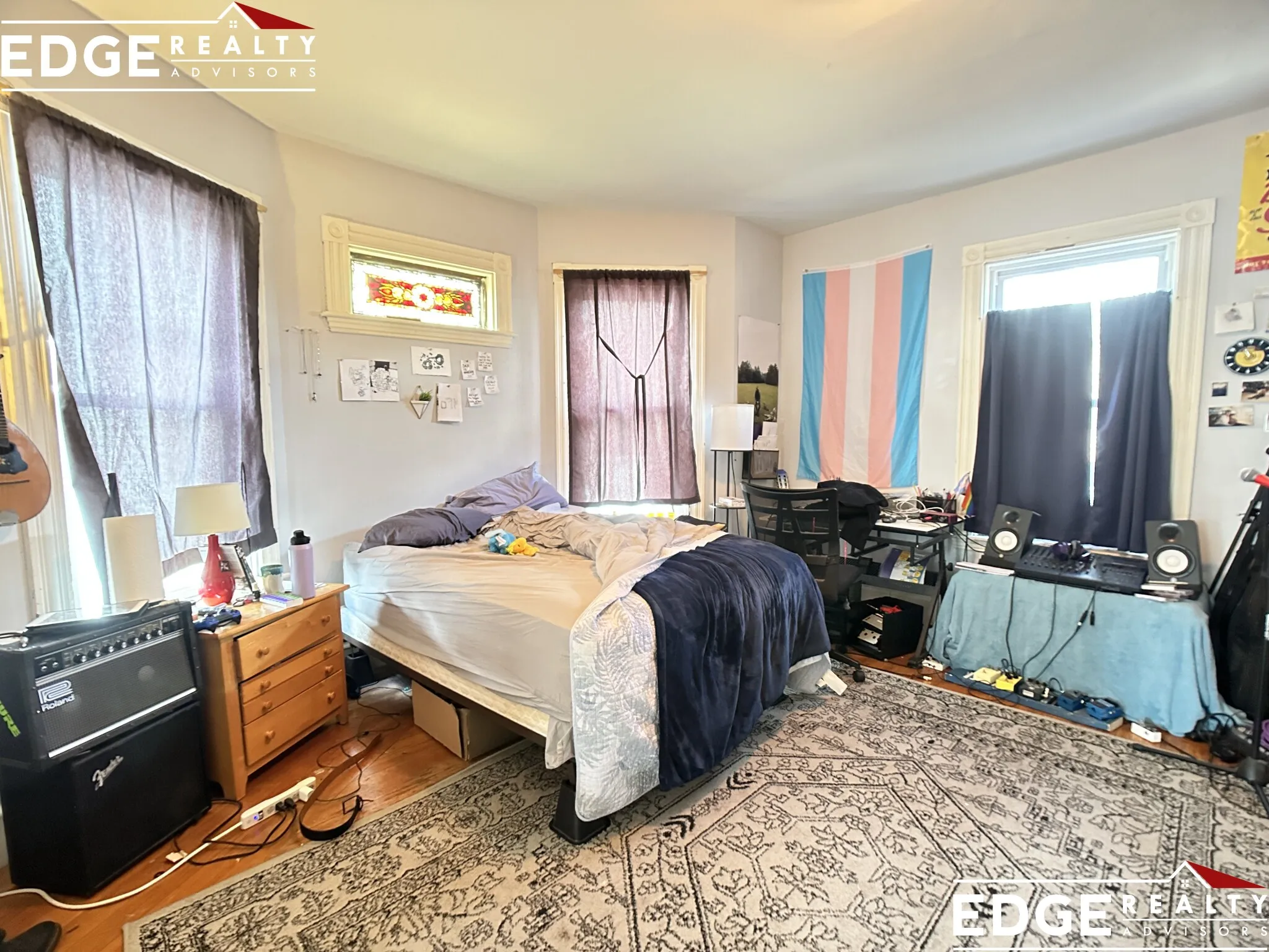 6 bed, 2 bath apartment for rent at 3 Alcott St Unit N/A, Allston — photo 5 of 12