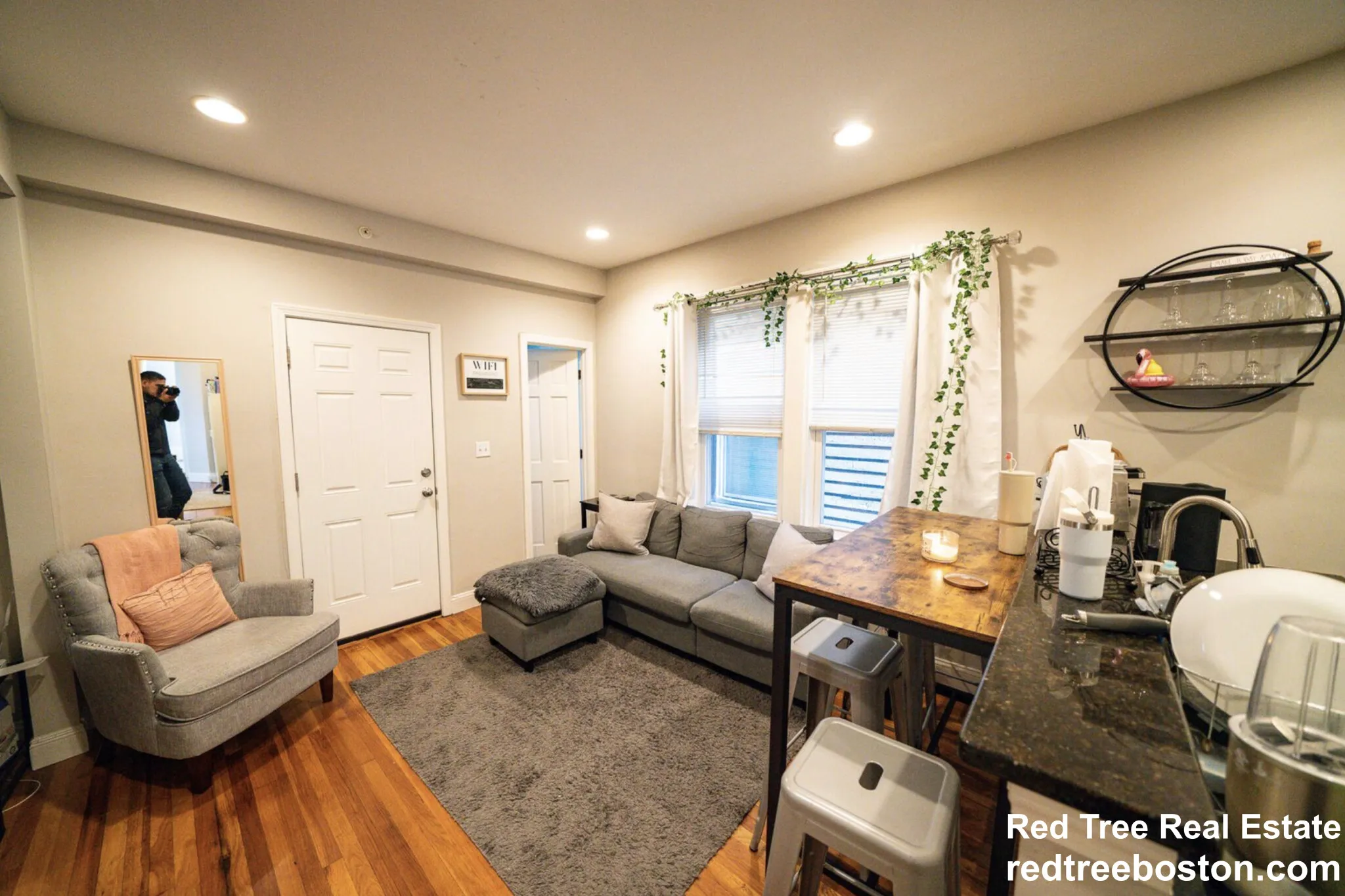 4 bed, 1.5 bath apartment for rent at 3 Alleghany St Unit 2, Mission Hill — photo 3 of 17