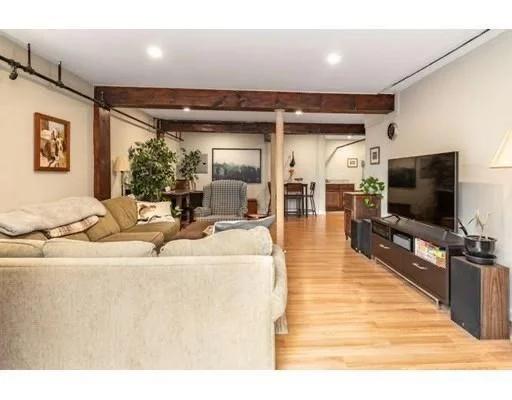 1 bed, 1 bath apartment for rent at 3 Allen Rd Unit 1, Brighton — photo 5 of 16