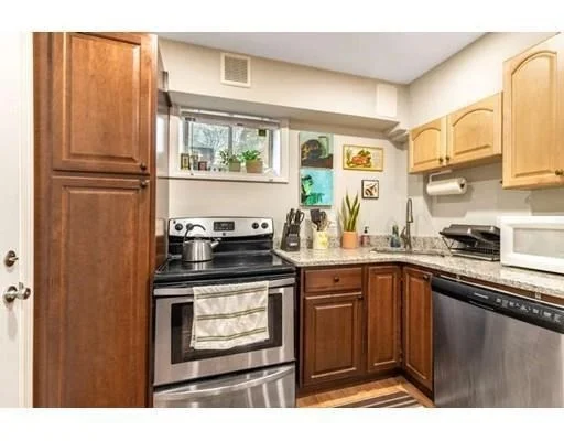 1 bed, 1 bath apartment for rent at 3 Allen Rd Unit 1, Brighton — photo 8 of 16