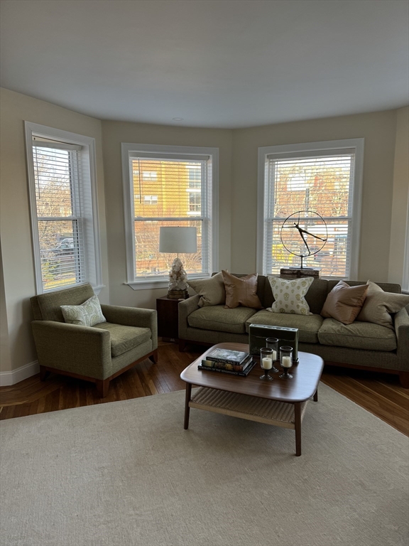3 bed, 2 bath apartment for rent at 3 Alton Pl Unit 2, Coolidge Corner — photo 3 of 39