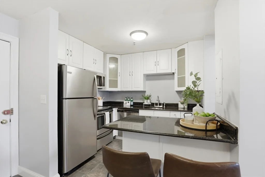 Studio bed, 1 bath apartment for rent at 3 Appleton St Unit 504, South End — photo 4 of 20