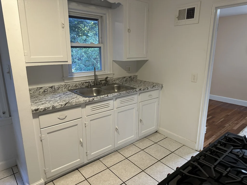3 bed, 1 bath apartment for rent at 3 Arborcrest Unit 2, Mattapan — photo 16 of 29