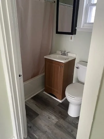 2 bed, 1 bath apartment for rent at 3 Arch St Unit 1R, Zip 01832 — photo 5 of 9