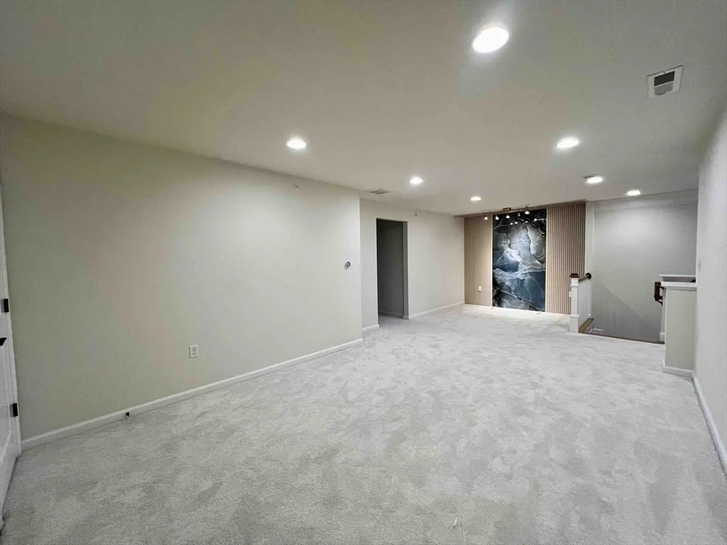 3 bed, 3 bath apartment for rent at 3 Archer Dr Unit 3, Woburn — photo 16 of 33