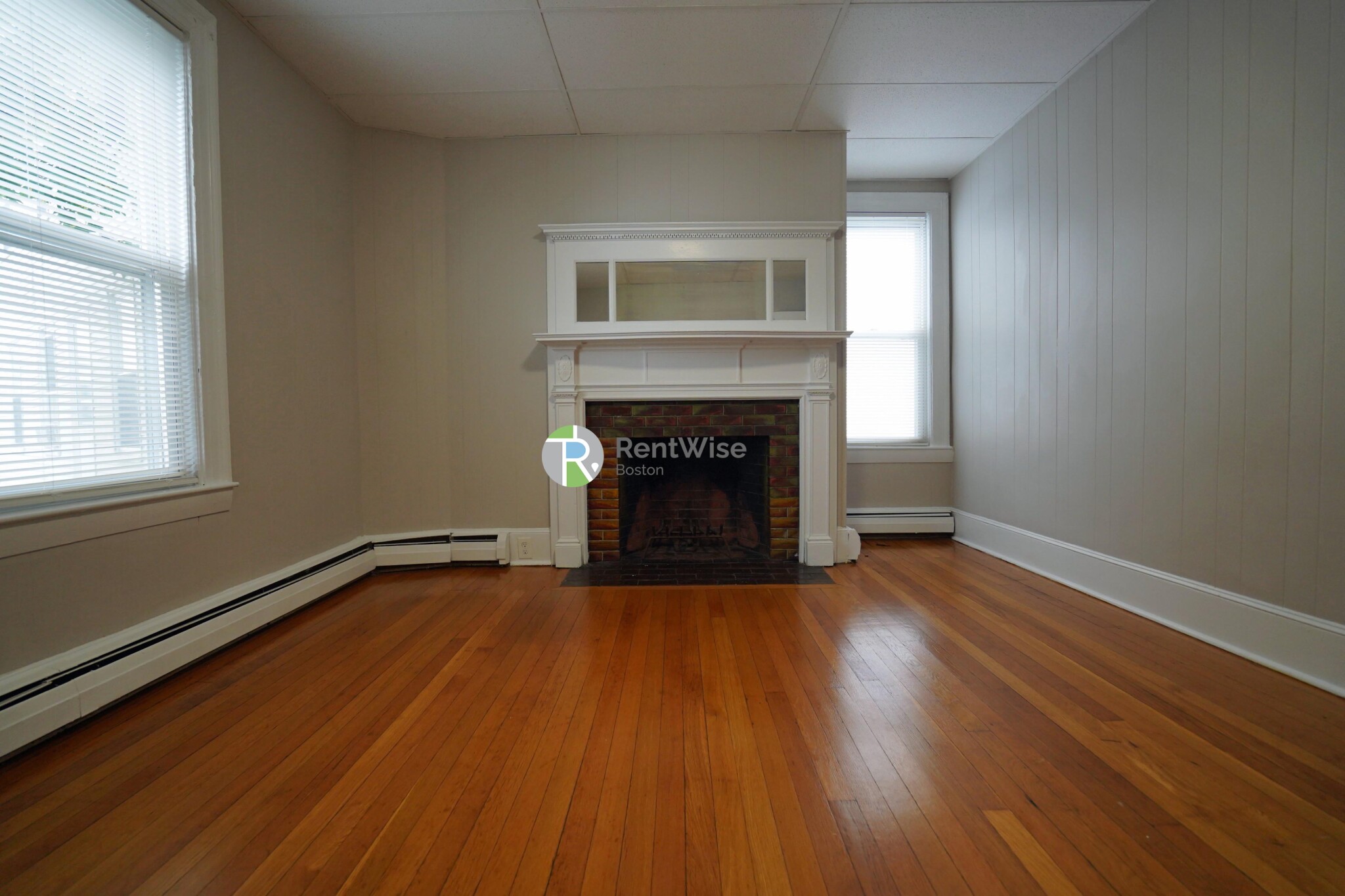 4 bed, 2 bath apartment for rent at 3 Ashford Ct Unit 2, Allston — photo 1 of 21
