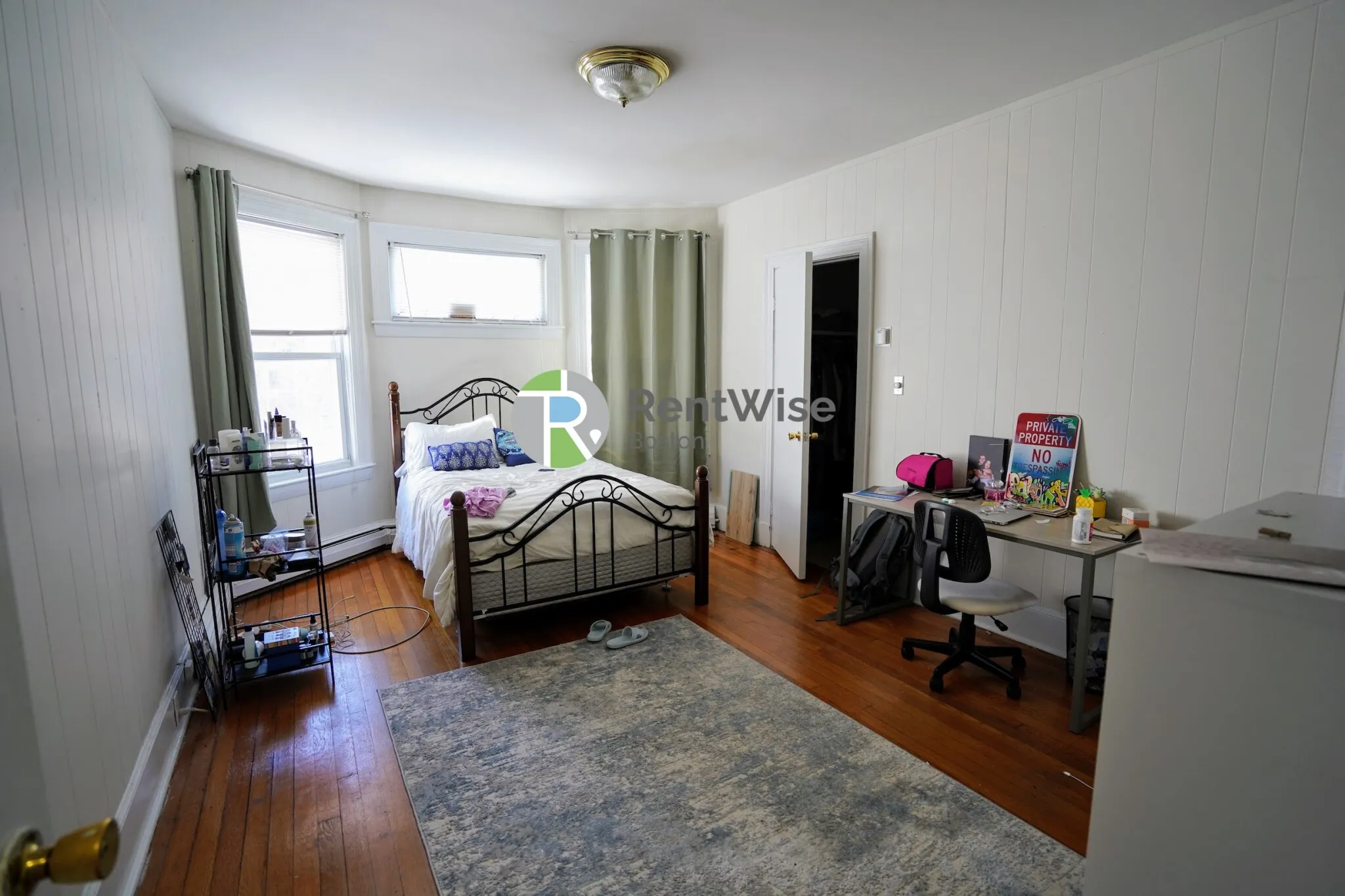 4 bed, 2 bath apartment for rent at 3 Ashford Ct Unit 3, Allston — photo 1 of 19