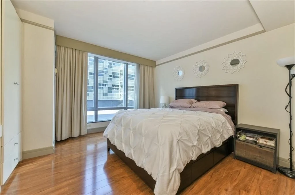 1 bed, 1 bath apartment for rent at 3 Avery St Unit 810, Midtown — photo 6 of 14