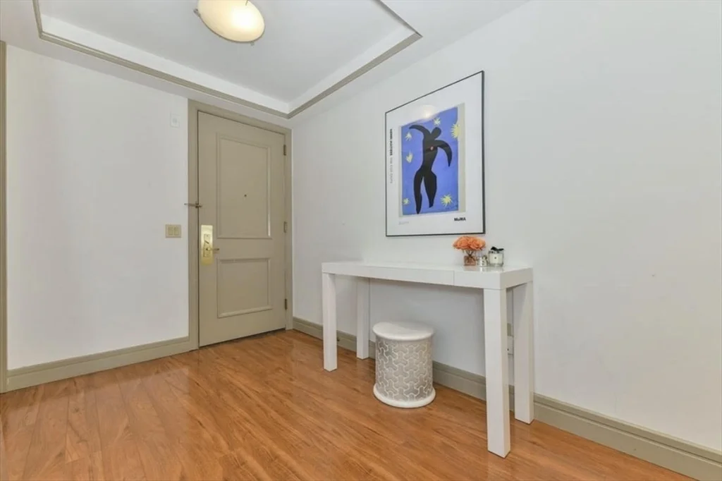 1 bed, 1 bath apartment for rent at 3 Avery St Unit 810, Midtown — photo 10 of 14
