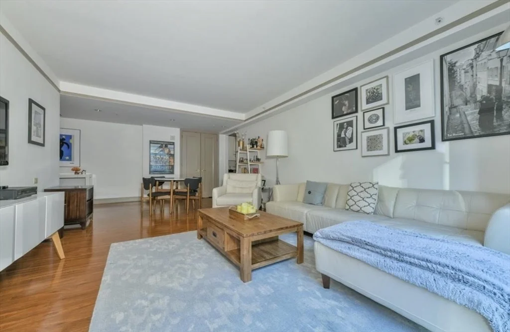 1 bed, 1 bath apartment for rent at 3 Avery St Unit 810, Midtown — photo 4 of 14
