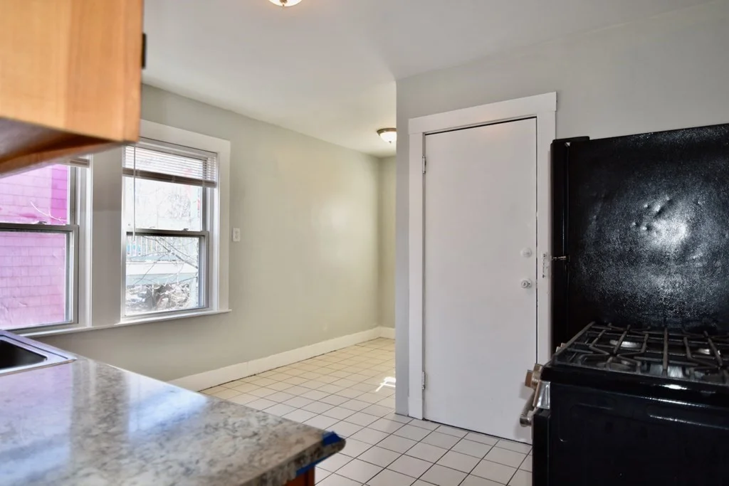 3 bed, 1 bath apartment for rent at 3 Bailey St Unit 3, Dorchester — photo 5 of 17