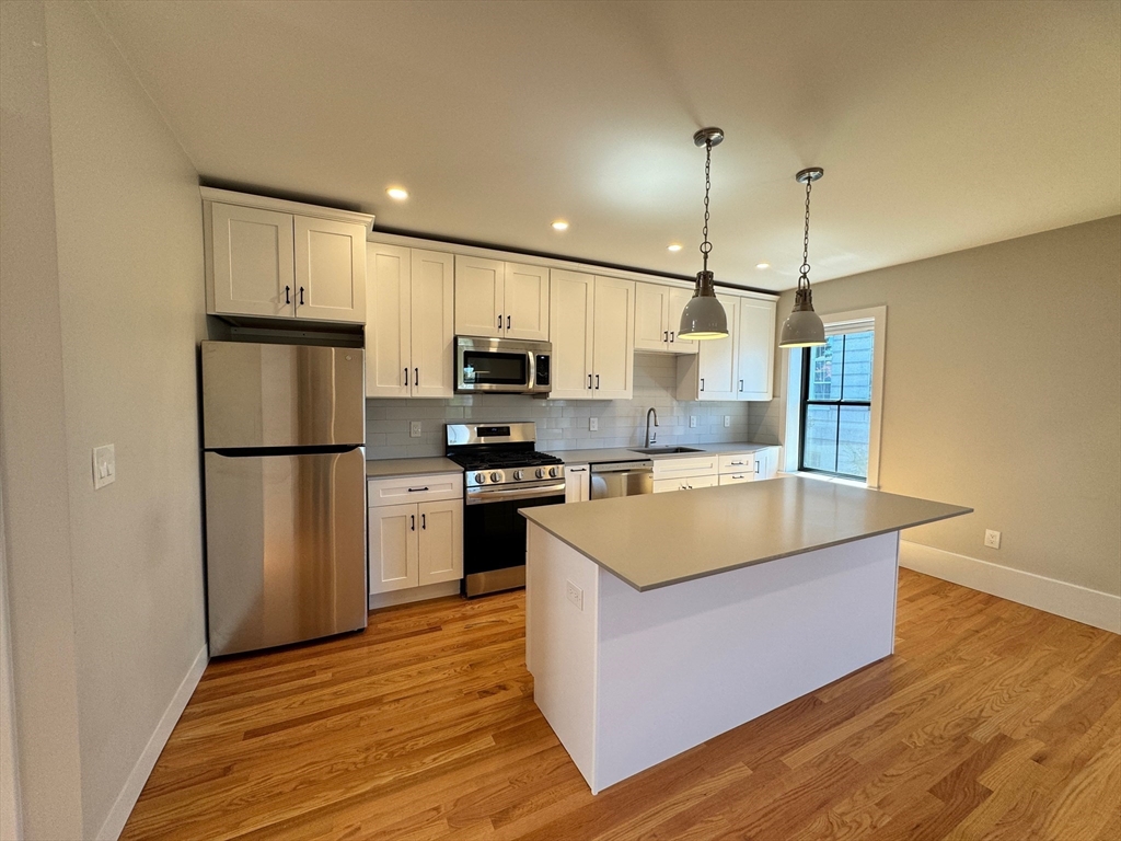 3 bed, 2 bath apartment for rent at 3 Bartlett St Unit 2, Charlestown