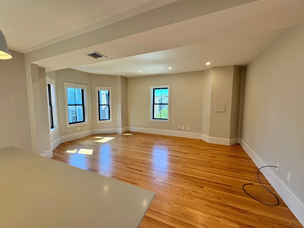 3 bed, 2 bath apartment for rent at 3 Bartlett Unit 1, Charlestown