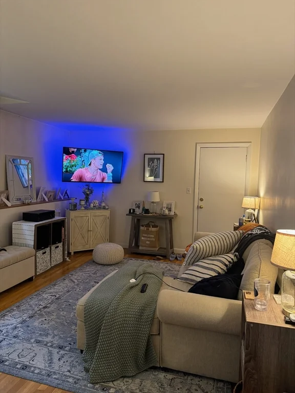 1 bed, 1 bath apartment for rent at 3 Bartlett Unit B, Charlestown — photo 8 of 10