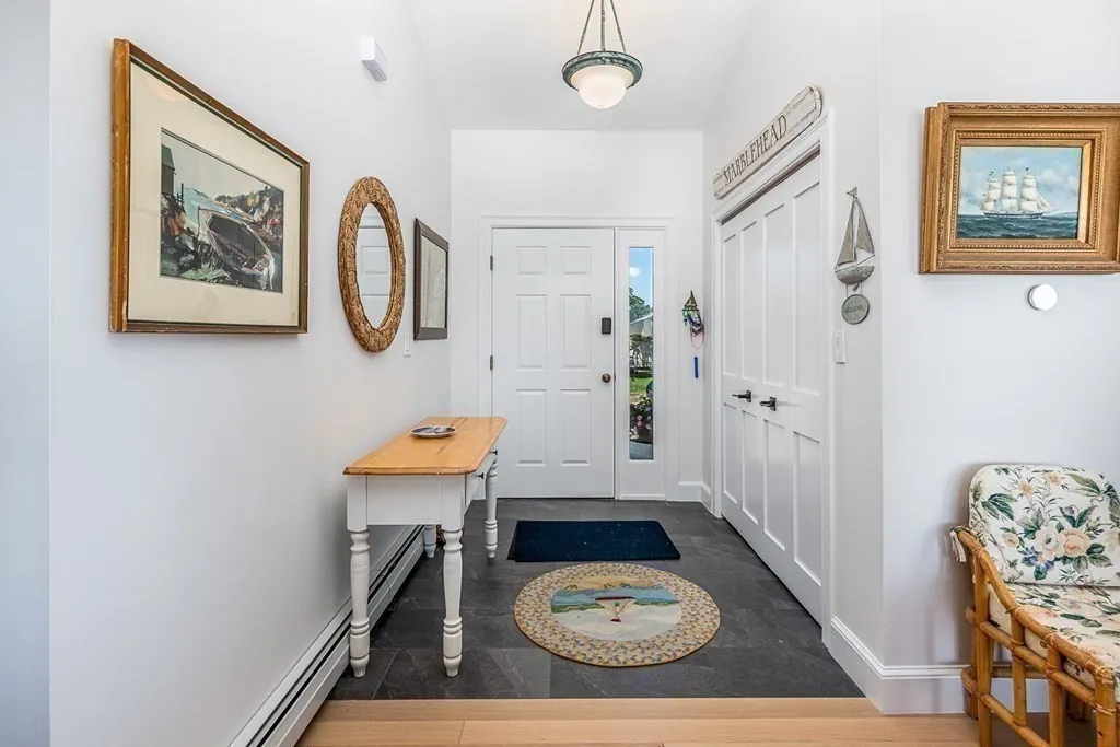 3 bed, 2 bath apartment for rent at 3 Bass Rock Ln, Marblehead — photo 13 of 27