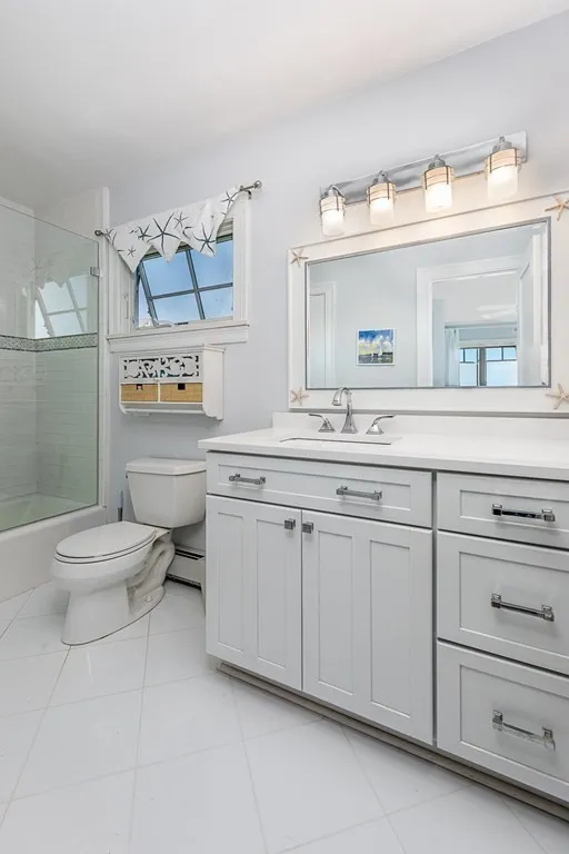 3 bed, 2 bath apartment for rent at 3 Bass Rock Ln, Marblehead — photo 20 of 27