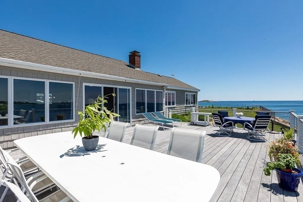3 bed, 2 bath apartment for rent at 3 Bass Rock Ln, Marblehead