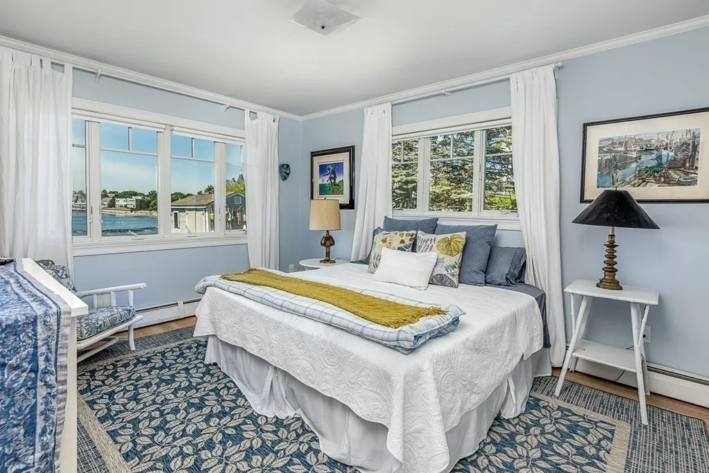 3 bed, 2 bath apartment for rent at 3 Bass Rock Ln, Marblehead — photo 18 of 27