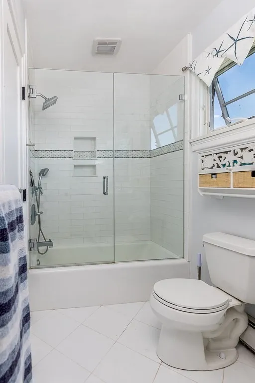 3 bed, 2 bath apartment for rent at 3 Bass Rock Ln, Marblehead — photo 21 of 27