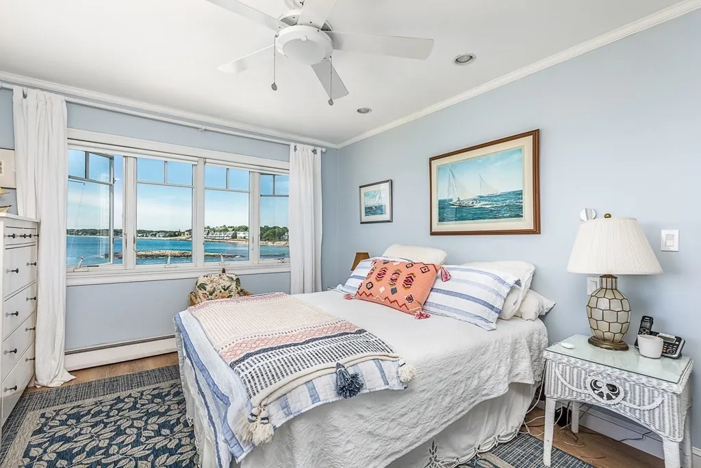 3 bed, 2 bath apartment for rent at 3 Bass Rock Ln, Marblehead — photo 15 of 27