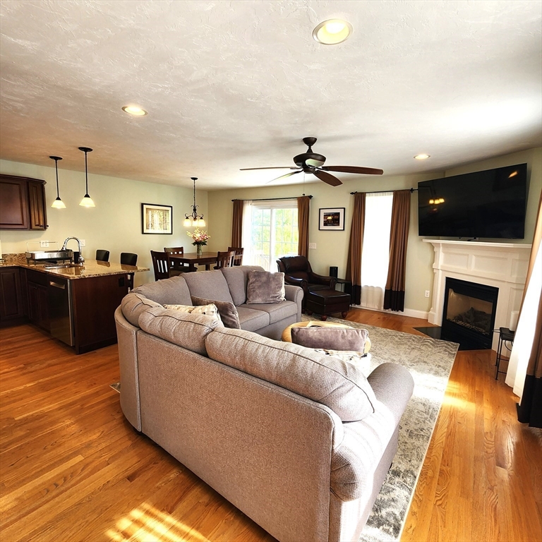 2 bed, 2 bath apartment for rent at 3 Bayberry Ln Unit A, Ayer — photo 9 of 26