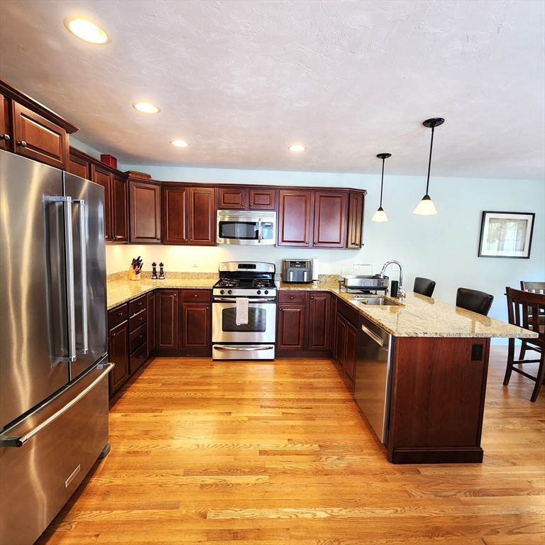 2 bed, 2 bath apartment for rent at 3 Bayberry Ln Unit A, Ayer — photo 4 of 26
