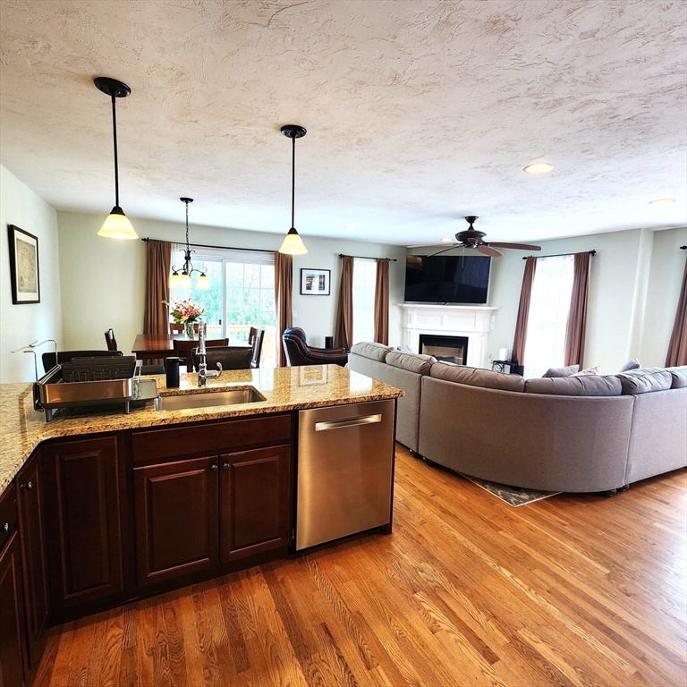 2 bed, 2 bath apartment for rent at 3 Bayberry Ln Unit A, Ayer — photo 7 of 26