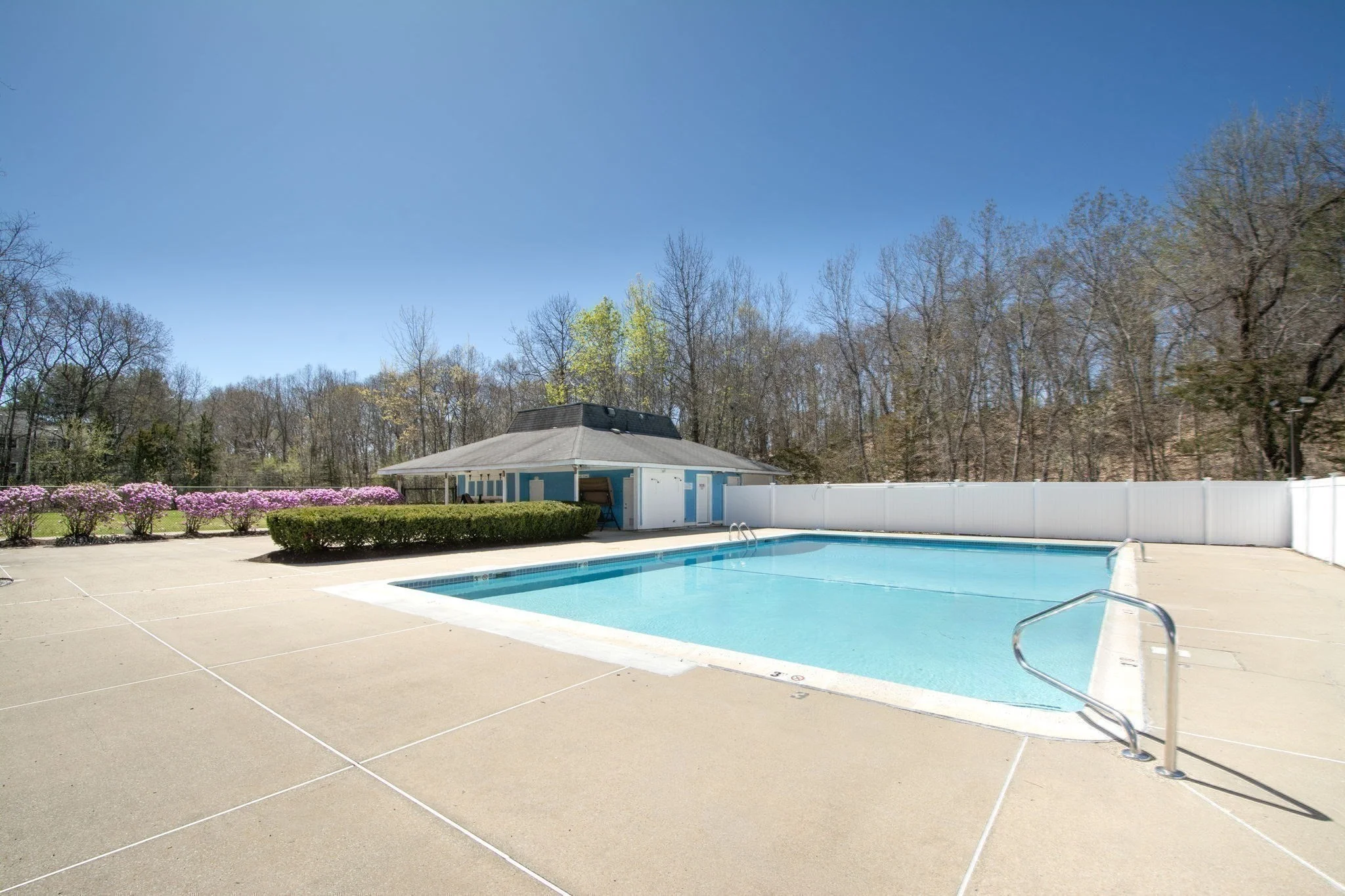 2 bed, 1 bath apartment for rent at 3 Beals Cove Rd Unit E, Hingham — photo 6 of 7