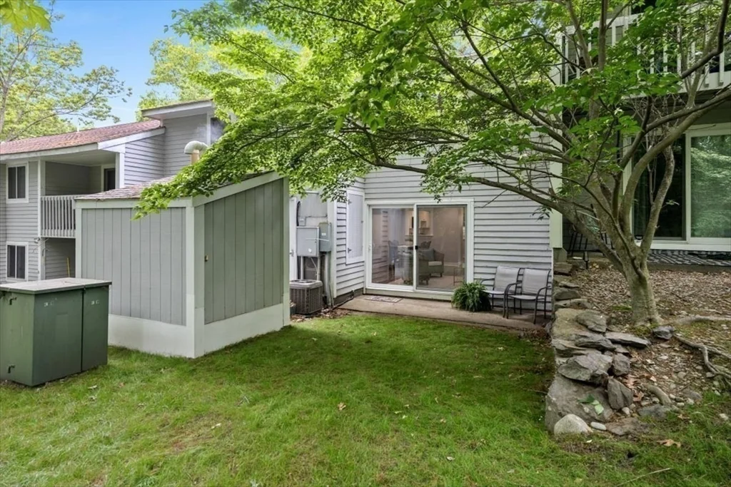 2 bed, 1 bath apartment for rent at 3 Beals Cove Rd Unit E, Hingham — photo 7 of 7