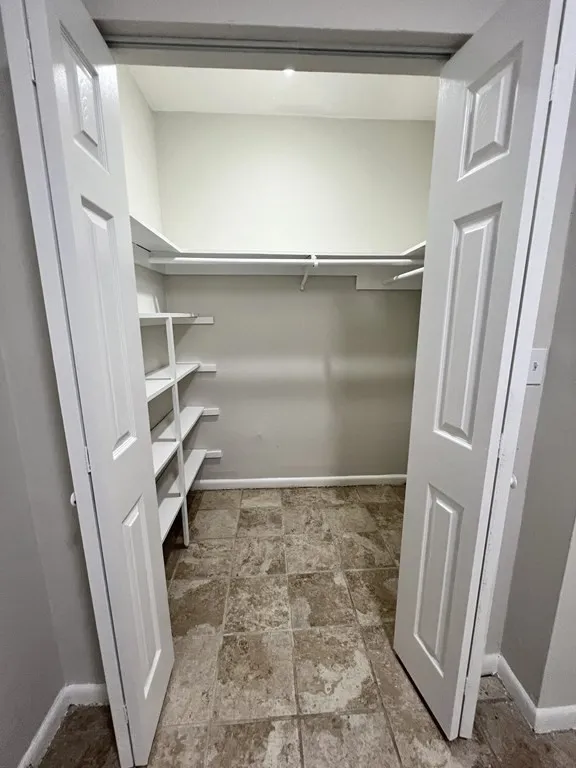 Studio bed, 1 bath apartment for rent at 3 Beaver Park Rd Unit 4-2, Framingham — photo 4 of 6