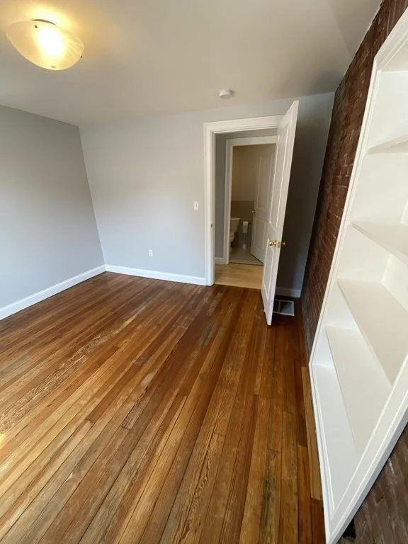 5 bed, 2 bath apartment for rent at 3 Bellevue Unit -, Waltham — photo 14 of 22