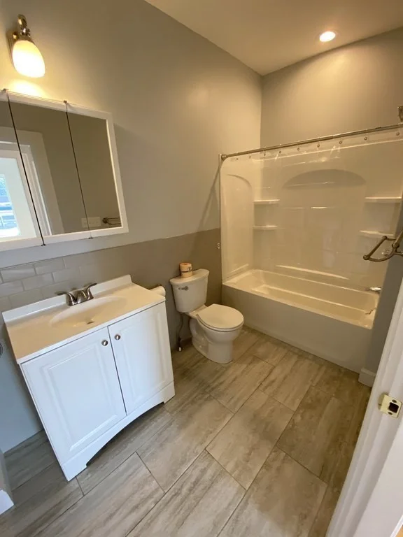 5 bed, 2 bath apartment for rent at 3 Bellevue Unit -, Waltham — photo 5 of 22