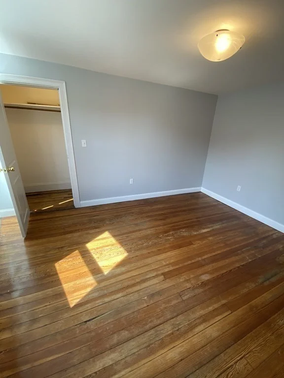 5 bed, 2 bath apartment for rent at 3 Bellevue Unit -, Waltham — photo 13 of 22