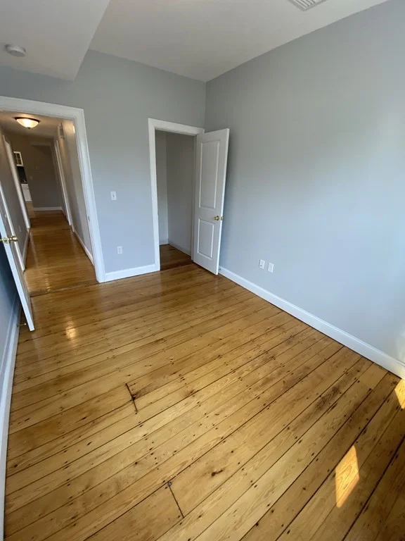 5 bed, 2 bath apartment for rent at 3 Bellevue Unit -, Waltham — photo 21 of 22