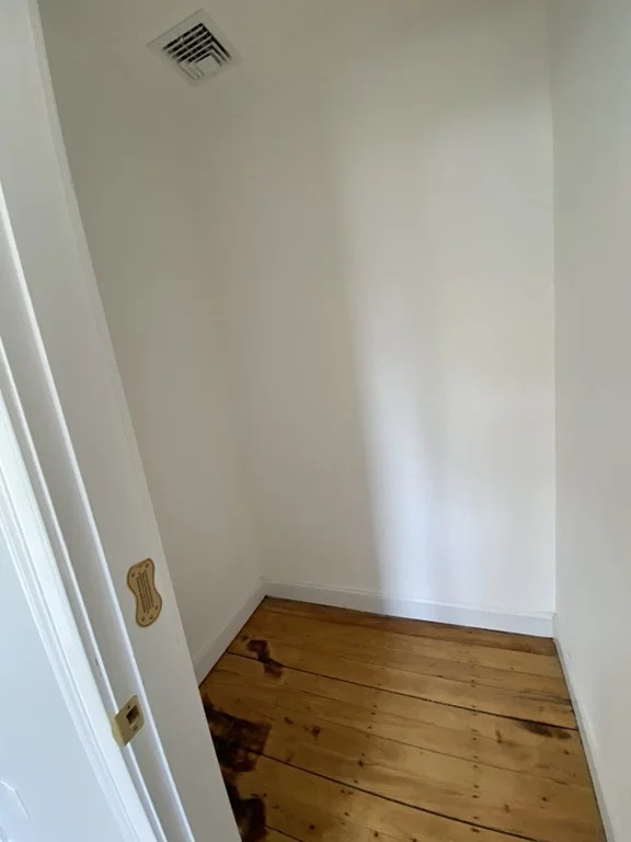 5 bed, 2 bath apartment for rent at 3 Bellevue Unit -, Waltham — photo 22 of 22
