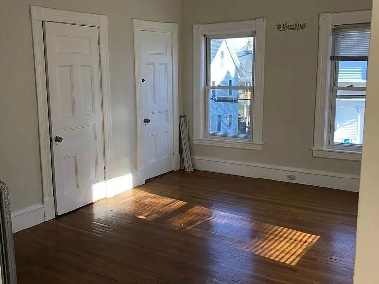 3 bed, 1 bath apartment for rent at 3 Belmont St Unit 2, Lowell — photo 11 of 15