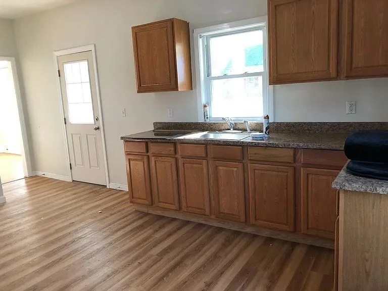 3 bed, 1 bath apartment for rent at 3 Belmont St Unit 2, Lowell — photo 3 of 15