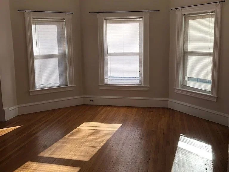 3 bed, 1 bath apartment for rent at 3 Belmont St Unit 2, Lowell — photo 9 of 15