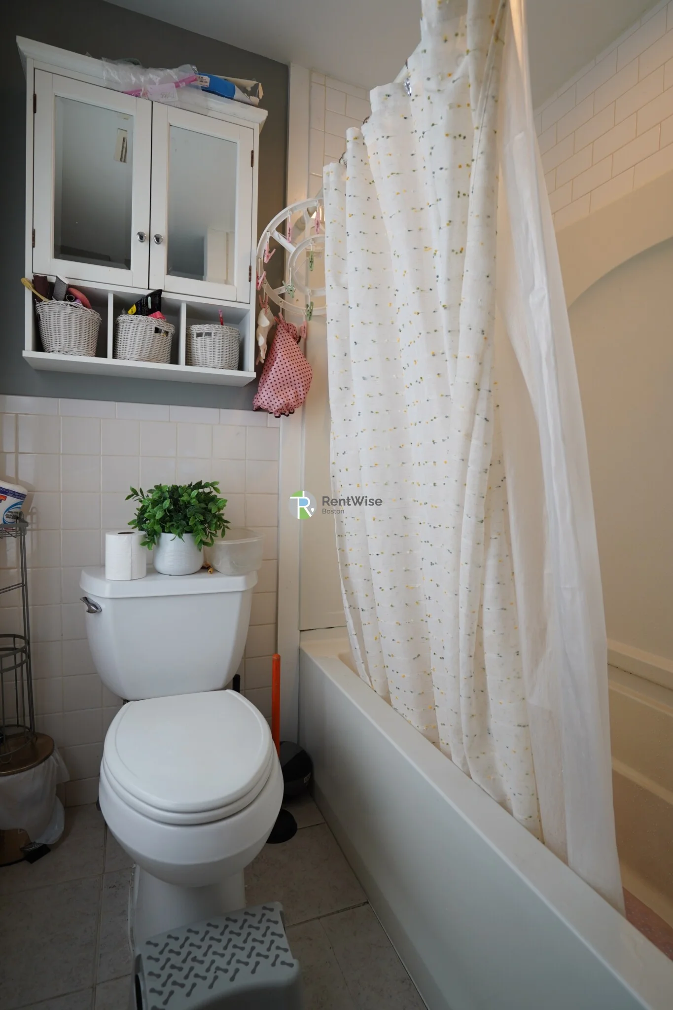 3 bed, 1 bath apartment for rent at 3 Boline Pl Unit 2, Woburn — photo 13 of 15