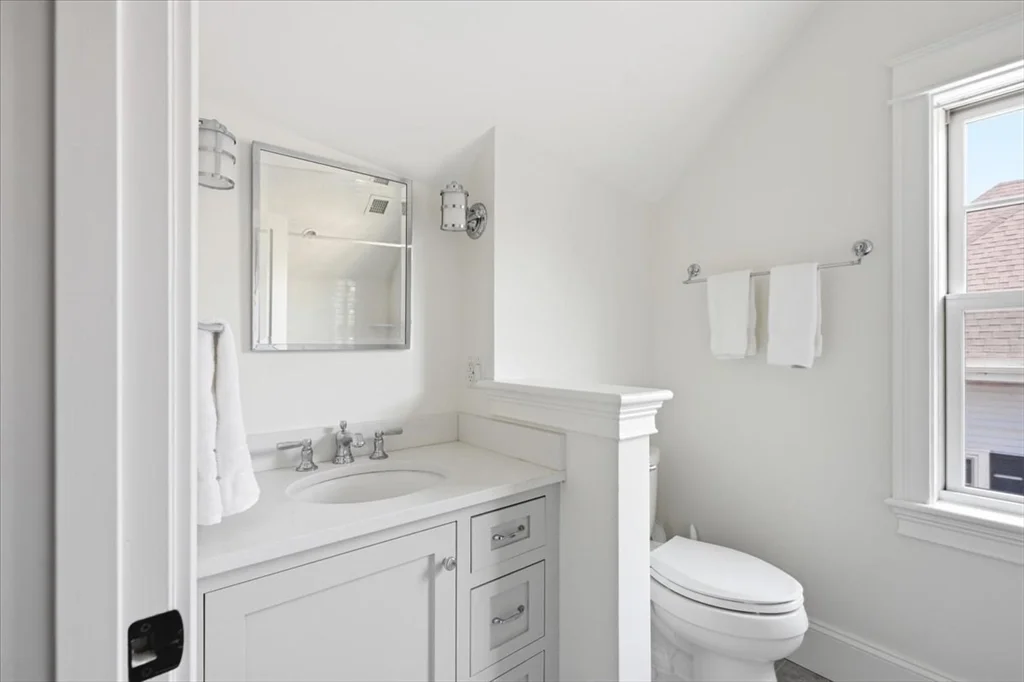 2 bed, 2 bath apartment for rent at 3 Brook St Unit A, Cohasset — photo 18 of 22