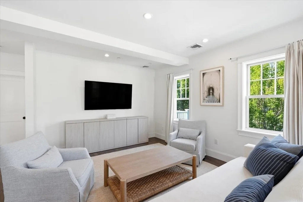 2 bed, 2 bath apartment for rent at 3 Brook St Unit A, Cohasset — photo 8 of 22