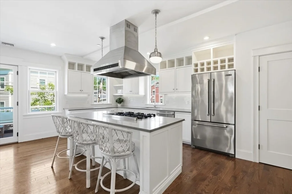 2 bed, 2 bath apartment for rent at 3 Brook St Unit A, Cohasset — photo 3 of 22