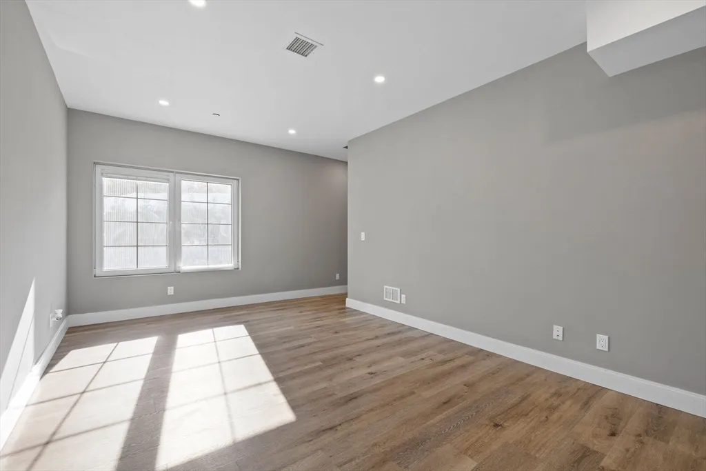 2 bed, 2 bath apartment for rent at 3 Burke Ln Unit 203, Wellesley — photo 10 of 23