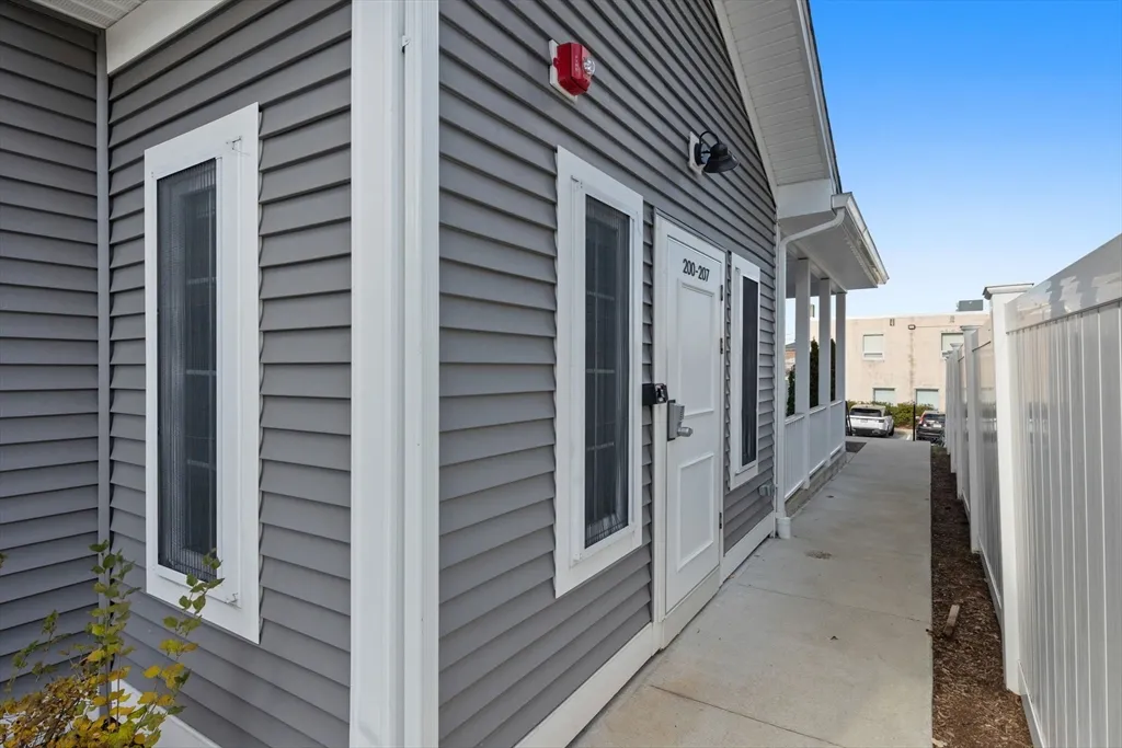 2 bed, 2 bath apartment for rent at 3 Burke Ln Unit 203, Wellesley — photo 22 of 23