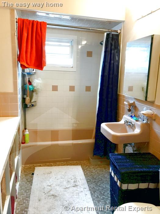 2 bed, 1 bath apartment for rent at 3 Calvin St Unit 1, Ward Two — photo 3 of 6