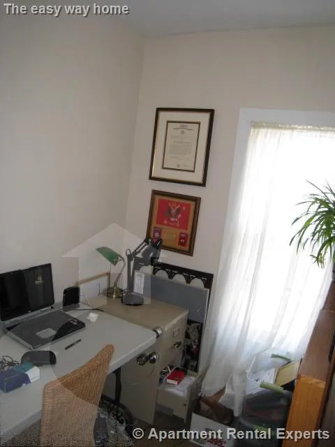 1 bed, 1 bath apartment for rent at 3 Calvin St Unit 2, Ward Two — photo 5 of 6