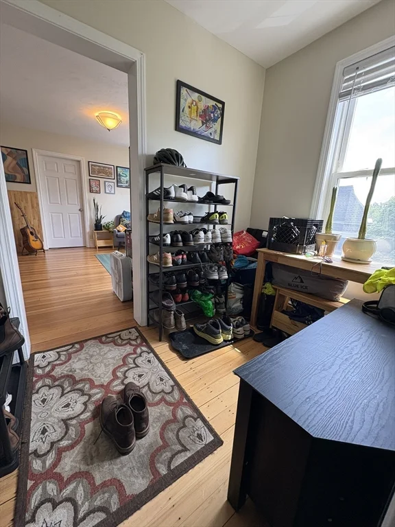 3 bed, 1 bath apartment for rent at 3 Carlisle St Unit 3, Wellington-Harrington — photo 2 of 11