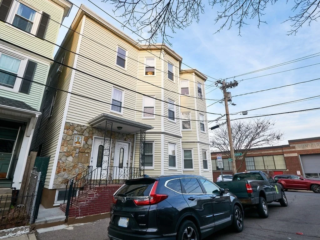 3 bed, 1 bath apartment for rent at 3 Carlisle St Unit 3, Wellington-Harrington — photo 11 of 11